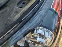 Load image into Gallery viewer, HEADLIGHT LAMP ASSEMBLY Equus 2011 11 2012 12 2013 13 Left - MM2726572
