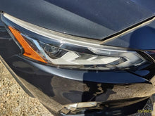 Load image into Gallery viewer, HEADLIGHT LAMP ASSEMBLY Nissan Altima 2019 19 2020 20 Right - MM2736638
