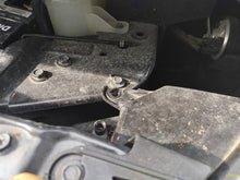 Load image into Gallery viewer, HEADLIGHT LAMP ASSEMBLY Titan Titan XD 16 17 18 19 20 Right - MM2743215
