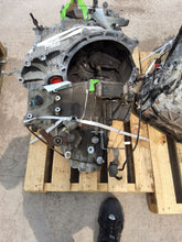 Load image into Gallery viewer, TRANSMISSION Honda Civic 01 02 03 04 05 SOHC - MM2750382
