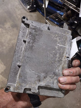 Load image into Gallery viewer, ECU ECM Computer  FORD F350SD PICKUP 2006 - MM2784066
