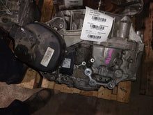 Load image into Gallery viewer, Transmission Cadillac XT5 2017 - MM2790537
