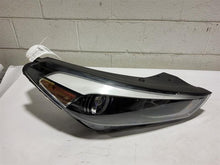 Load image into Gallery viewer, Headlight Lamp Assembly Hyundai Tucson 2016 - MM2798599
