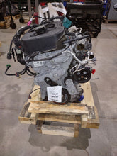 Load image into Gallery viewer, Engine Motor Chevrolet Malibu 2020 - MM2802844
