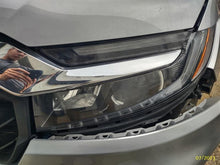 Load image into Gallery viewer, Headlight Lamp Assembly Honda Ridgeline 2021 - MM2804387

