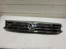 Load image into Gallery viewer, Grille Volkswagen Passat 2017 - MM2807285
