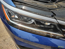 Load image into Gallery viewer, HEADLIGHT LAMP ASSEMBLY Volkswagen Passat 2016 16 Right - MM2807288
