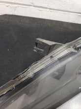 Load image into Gallery viewer, HEADLIGHT LAMP ASSEMBLY Rogue 2018 18 2019 19 2020 20 Left - MM2811362
