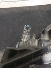 Load image into Gallery viewer, HEADLIGHT LAMP ASSEMBLY Rogue 2018 18 2019 19 2020 20 Left - MM2811362
