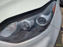 Load image into Gallery viewer, HEADLIGHT LAMP ASSEMBLY Kia Sportage 17 18 19 20 Left - MM2811948
