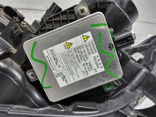 Load image into Gallery viewer, HEADLIGHT LAMP ASSEMBLY Honda Odyssey 14 15 16 17 Right - MM2819018
