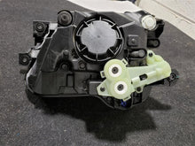 Load image into Gallery viewer, Headlight Lamp Assembly Hyundai Tucson 2022 - MM2819656
