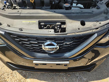 Load image into Gallery viewer, Grille Nissan Sentra 2018 - MM2823141

