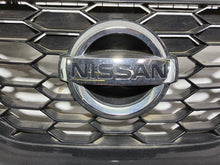 Load image into Gallery viewer, Grille Nissan Sentra 2018 - MM2823141

