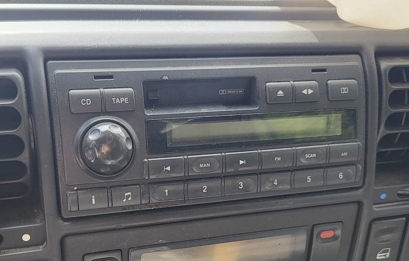 RADIO Land Rover Discovery 1999 99 00 01 02 AM/FM/CASS - MM2852245