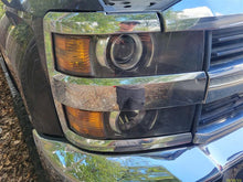 Load image into Gallery viewer, HEADLIGHT LAMP ASSEMBLY Silverado 2500 Pickup Silverado 3500 Pickup 15-19 Right - MM2856053
