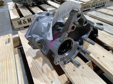 Load image into Gallery viewer, Transfer Case   2022 - MM2864526
