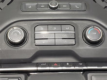 Load image into Gallery viewer, Radio  SILVERADO 1500 PICKUP 2019 - MM2866908
