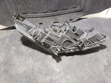 Load image into Gallery viewer, Headlight Lamp Assembly Hyundai Sonata 2017 - MM2870332
