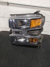 Load image into Gallery viewer, Headlight Lamp Assembly  SILVERADO 1500 PICKUP 2019 - MM2909373
