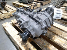 Load image into Gallery viewer, Transfer Case Jeep Wrangler 2023 - MM2911553
