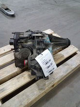 Load image into Gallery viewer, [INVENTORYCAR_YEAR_MAKE_MODEL] TRANSFER CASE - MM2923641
