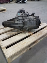 Load image into Gallery viewer, [INVENTORYCAR_YEAR_MAKE_MODEL] TRANSFER CASE - MM2923641

