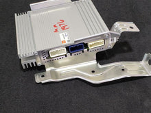 Load image into Gallery viewer, Radio Toyota Tacoma 2017 - MM2926213
