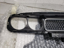 Load image into Gallery viewer, GRILLE Dodge Challenger 08 09 10 11 12 13 14 - MM2928953
