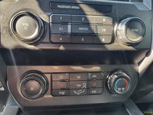 Load image into Gallery viewer, Radio  FORD F250SD PICKUP 2019 - MM2933529
