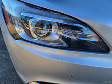 Load image into Gallery viewer, Headlight Lamp Assembly Buick Lacrosse 2018 - MM2933633
