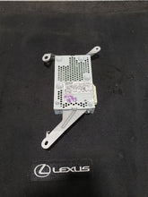 Load image into Gallery viewer, Radio Lexus NX300h 2019 - MM2933796
