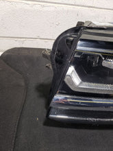 Load image into Gallery viewer, Headlight Lamp Assembly Volkswagen Atlas 2018 - MM2940017
