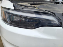 Load image into Gallery viewer, HEADLIGHT LAMP ASSEMBLY Jeep Cherokee 2019 19 2020 20 Right - MM2943334
