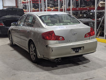 Load image into Gallery viewer, FENDER Infiniti G35 2003 03 04 05 06 Right - NW293817

