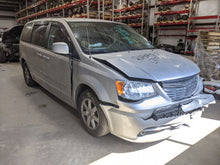 Load image into Gallery viewer, TAIL LIGHT LAMP ASSEMBLY Town &amp; Country 11 12 13 14 15 16 Right - NW322264

