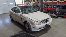 Load image into Gallery viewer, Engine Motor  MERCEDES C-CLASS 2004 - NW301199
