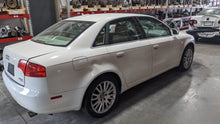 Load image into Gallery viewer, QUARTER GLASS Audi A4 S4 RS4 2005 05 2006 06 2007 07 2008 08 Right - NW302156
