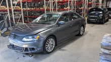 Load image into Gallery viewer, FRONT TEMPERATURE CONTROLS Volkswagen Jetta 11 12 13 14  Manual - NW303152
