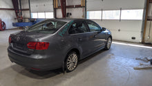 Load image into Gallery viewer, FRONT TEMPERATURE CONTROLS Volkswagen Jetta 11 12 13 14  Manual - NW303152
