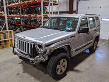 Load image into Gallery viewer, Front Fender Jeep Liberty 2010 - NW305052
