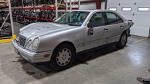 Load image into Gallery viewer, STEERING RACK E320 E300d E430 1996 96 1997 97 98 99 - NW310700

