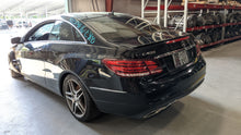 Load image into Gallery viewer, REAR QUARTER GLASS E250 Van E250D E300 E350 E400 E550 E63 10-16 Right - NW313259
