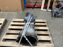 Load image into Gallery viewer, TRANSFER CASE FRONTIER XTERRA 2002 03 04 V6 AUTO - NW317562
