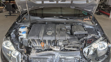 Load image into Gallery viewer, FUSE BOX Beetle Golf Golf Cabriolet Golf GTI Jetta R32 Rabbit 00-14 - NW318341

