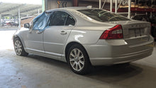 Load image into Gallery viewer, FRONT CV AXLE SHAFT Volvo C70 S80 V70 XC70 2007-2014 Right - NW321391
