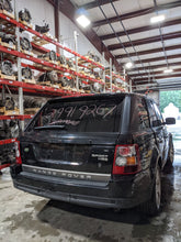 Load image into Gallery viewer, CARRIER ASSEMBLY Land Rover LR3 Range Rover Sport 2005 05 2006 06 07 08 09 Front - NW329639
