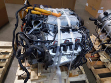 Load image into Gallery viewer, Transfer Case Volkswagen Touareg 2015 - NW334461
