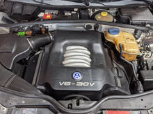 Load image into Gallery viewer, FENDER Volkswagen Passat 1998 98 1999 99 2000 00 2001 01 Left - NW339173
