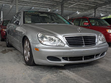 Load image into Gallery viewer, FENDER Mercedes S430 S500 S600 S350 2000 00 2001 01 2002 02 03 04 05 06 Right - NW342266
